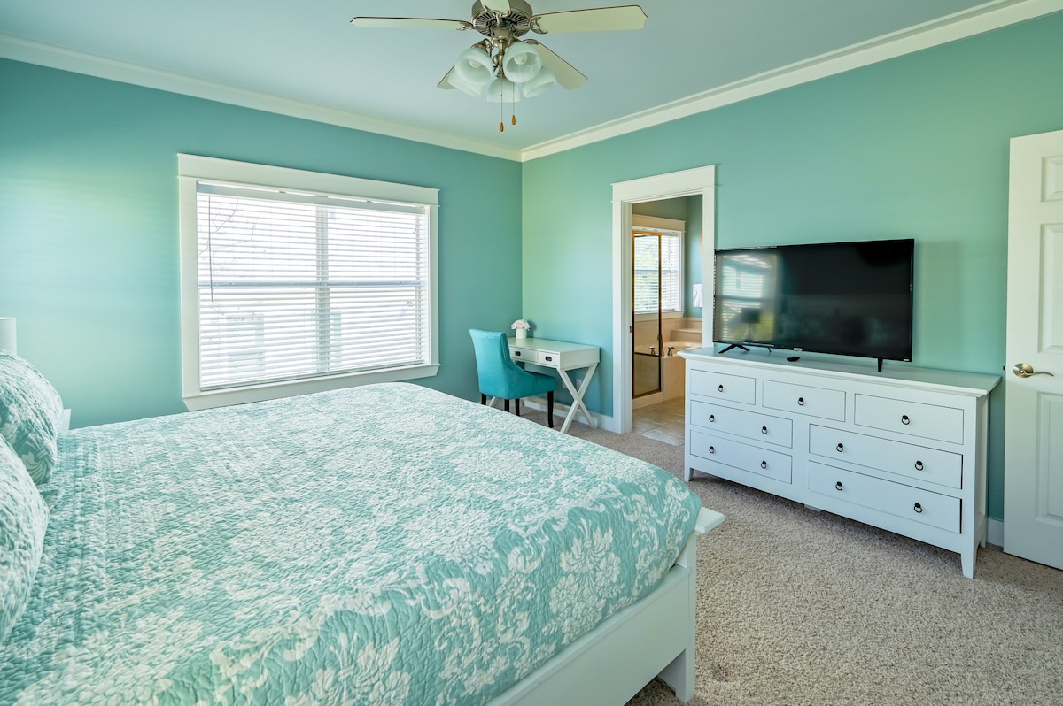 50" TCL Smart TV and 7 drawers dresser.