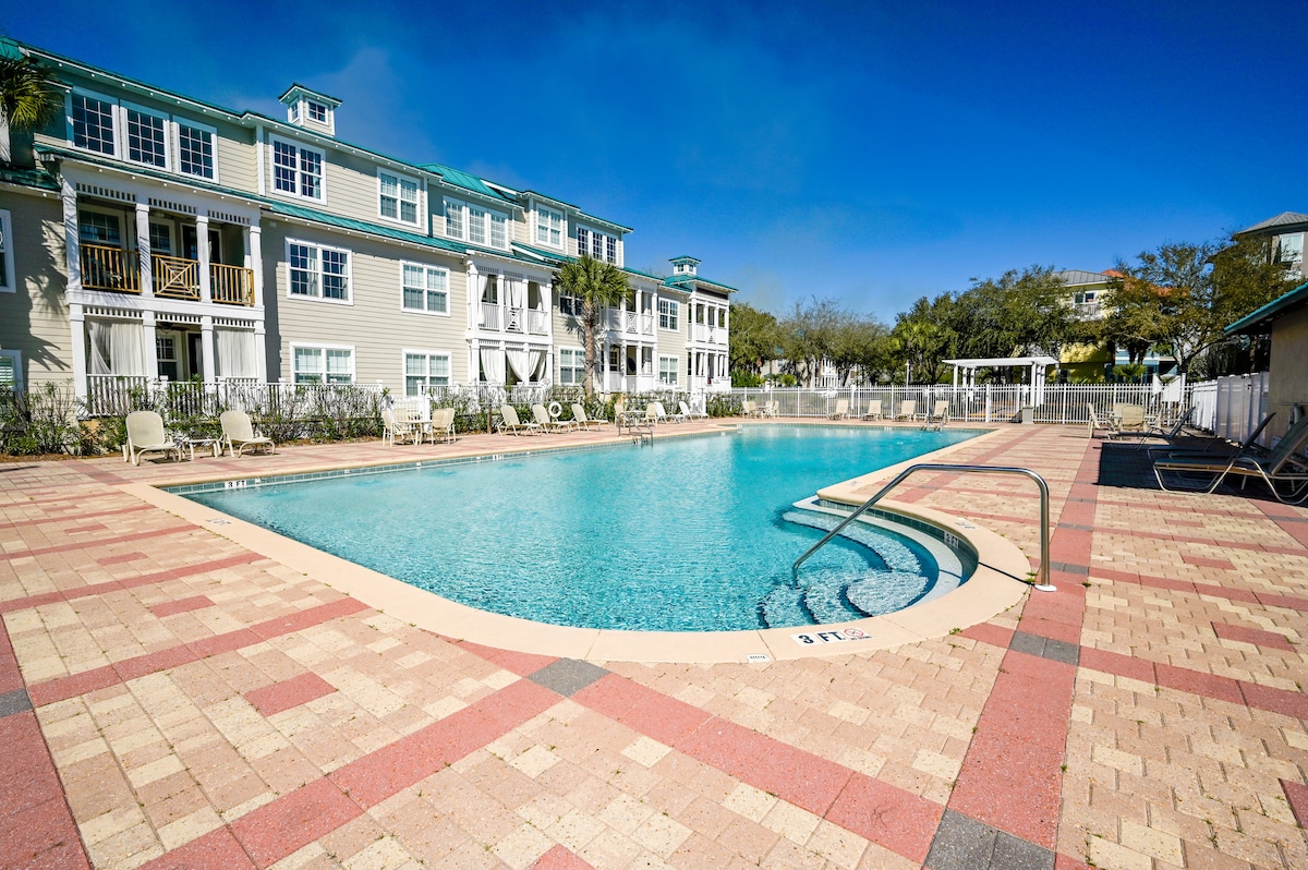 Large community pool at The Village at Blue Mountain Beach. Open sunrise to sunset.