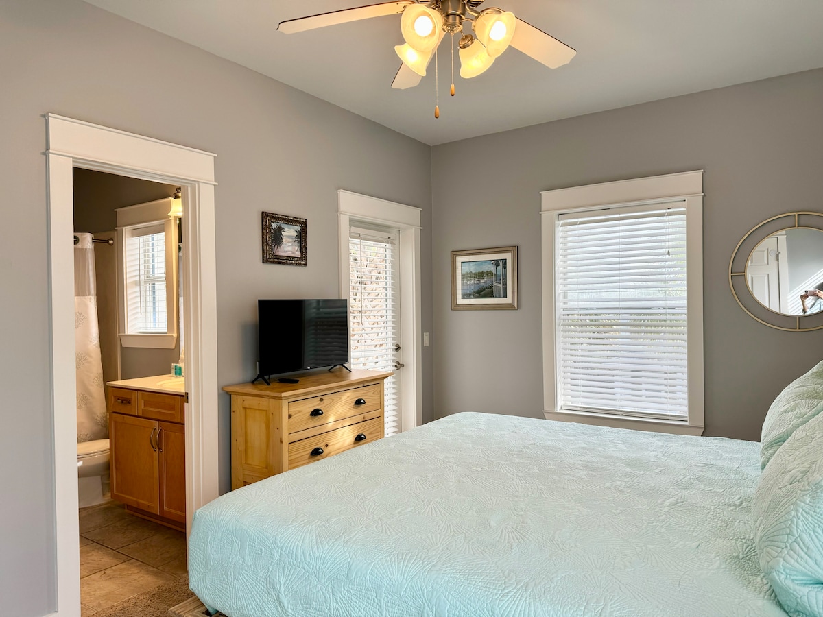 4th BR with smart tv and access to jack and jill bathroom, plus walk out to balcony as well.