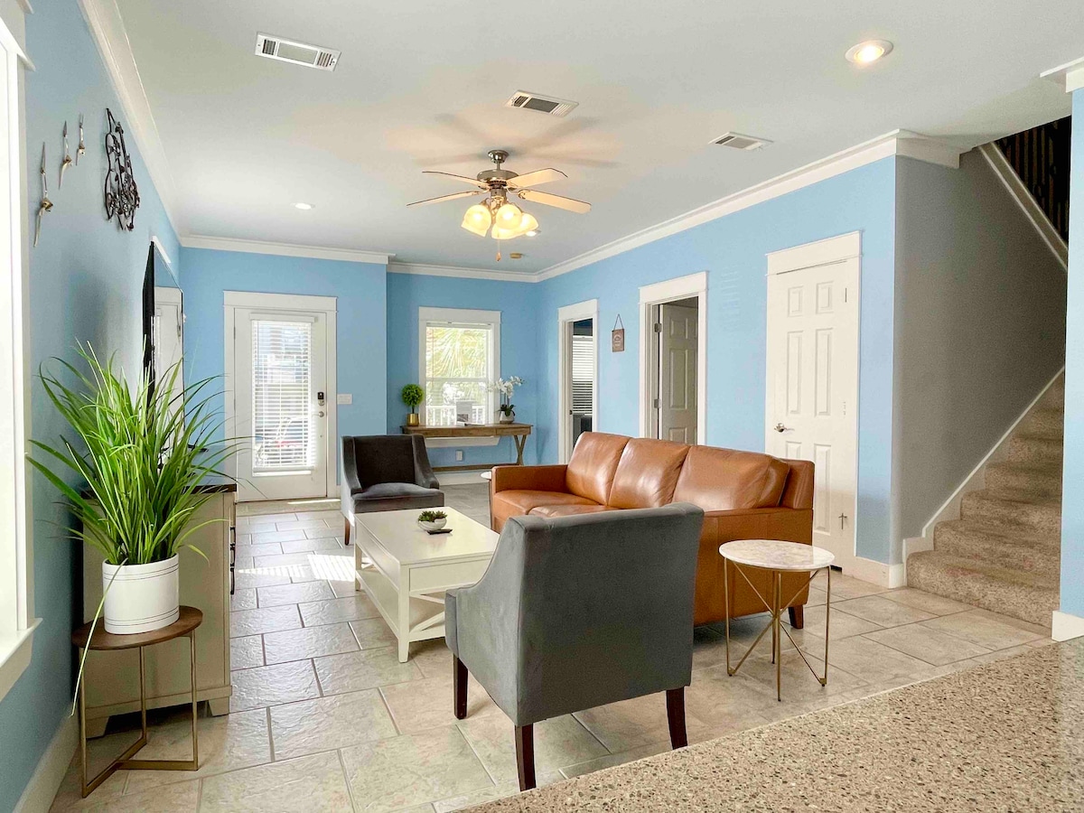 1 bedroom and 1 bathroom downstairs with stairs to second floor.