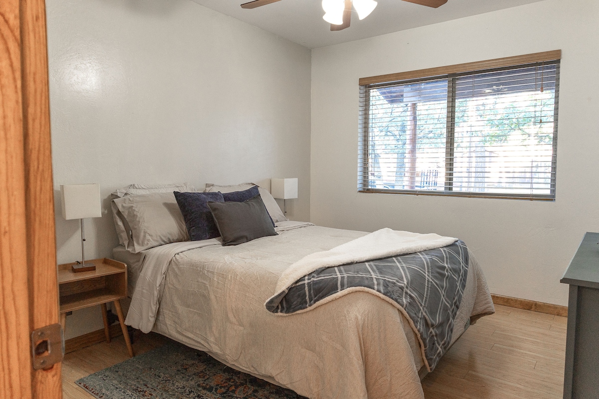 Pine Creek Cottage image 19