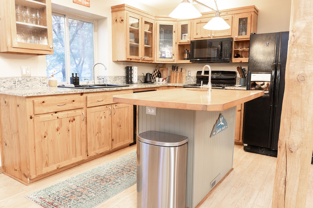 Pine Creek Cottage image 23