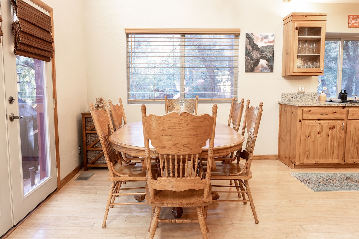 Pine Creek Cottage image 11