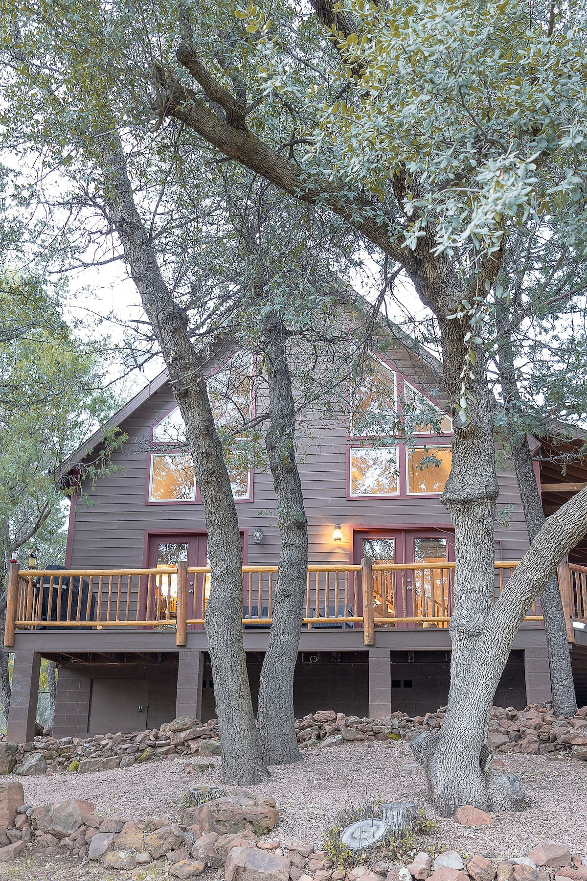 Cozy Pine AZ Cabin • Loft, Deck, Forest Vibes image 1