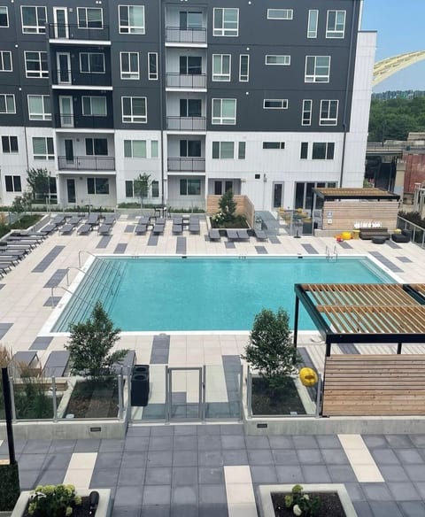 The 513 Flat