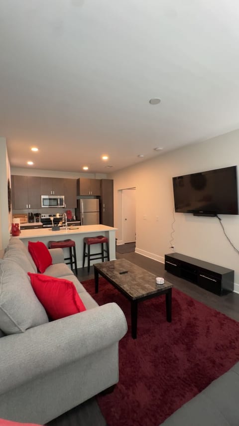 The 513 Flat