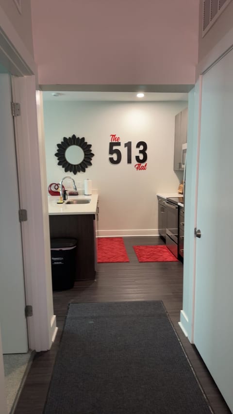 The 513 Flat