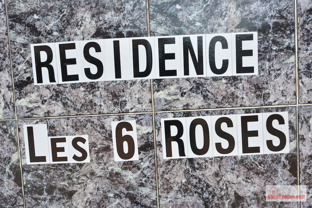 Residence Les 6 Roses
You can Google us! - The 6 Roses Full 1st Floor, Safe, King Beds, Wi-Fi - Porto-Novo