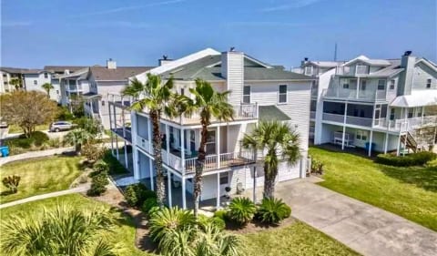 Seas the Breeze, Oceanview, sleeps 10!
