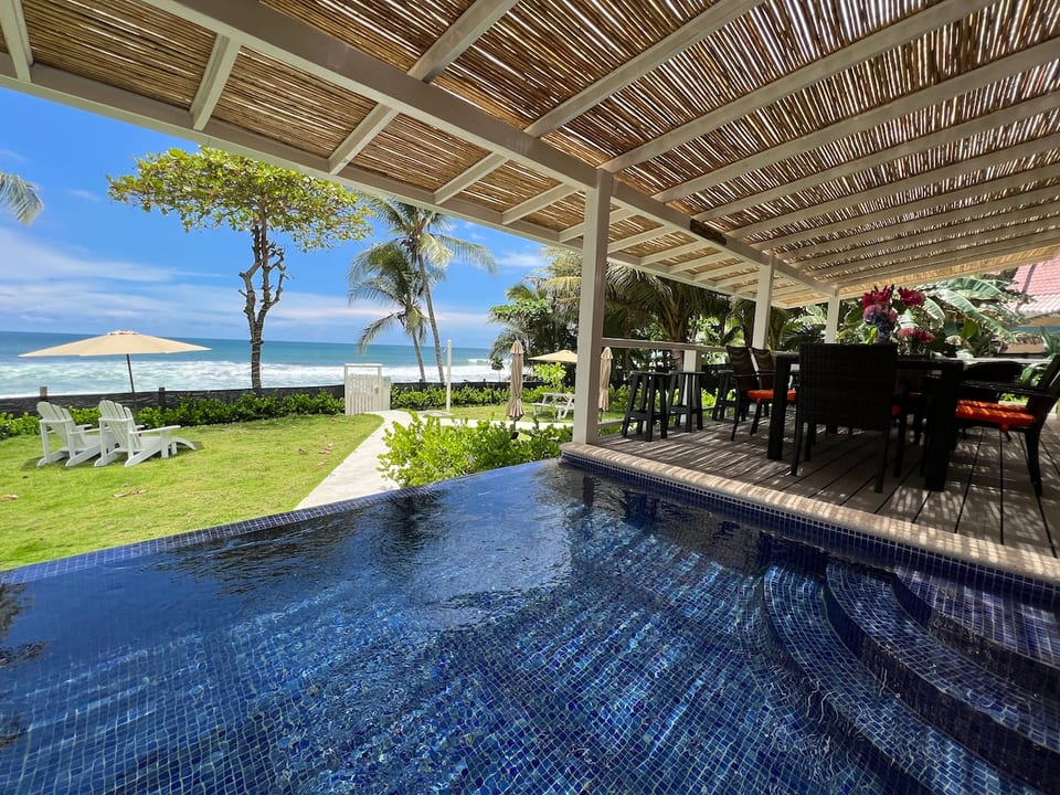 Backyard Beach House: Oceanfront Luxury 5 Bdr image 1