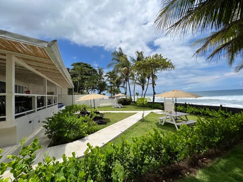 Backyard Beach House: Oceanfront Luxury 5 Bdr image 3