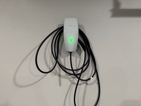 Entire Home: Peloton, EV Charger, Backyard, Garage