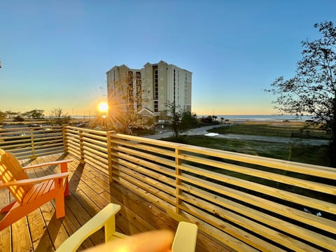 Amazing Views Beach Home, 4Bed/3Baths image 3
