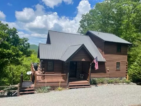 Overlook Ridge-Mtn View-Fire Pit-Hot Tub-Pool Tabl
