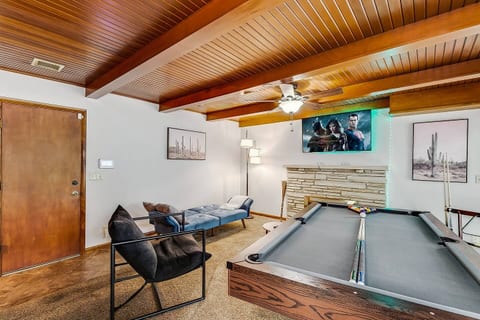 One-person convertible futon