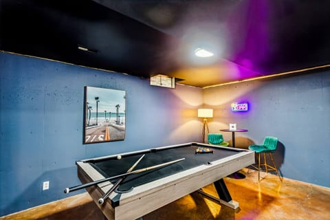 King, PoolTable & HotTub Duplex in West Wichita