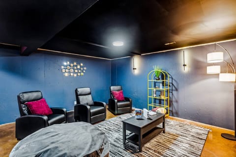 King, PoolTable & HotTub Duplex in West Wichita