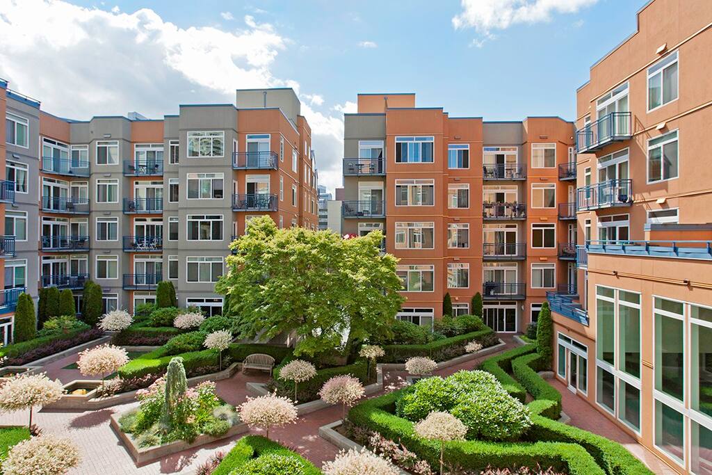 Central courtyard of Belltown Court
