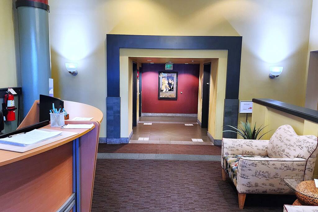 Belltown Court lobby leads to two elevators where guests can access the parking garage and go directly to their floor.