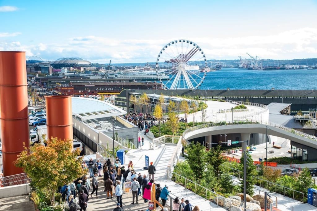 Seattle's new Overlook Walk connects Pike Place Market to the Waterfront and Downtown is now open to the public. The rest of the Waterfront Park, including a rebuilt Pier 58, will be done in 2025. Image: Elizabeth Crook-Seattle Refined