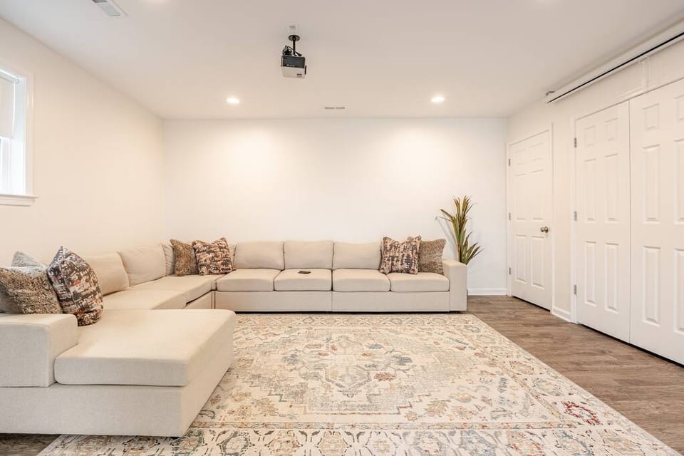 The Baldwin Flat - furnished for long-term stays - Warrenton