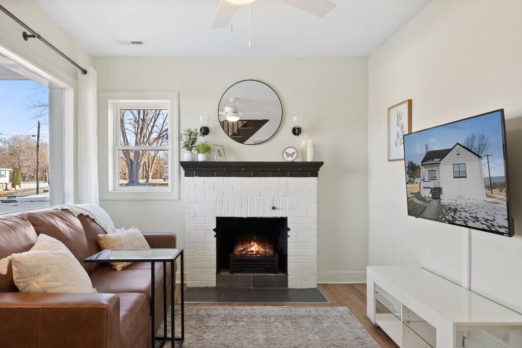 b-and-w-cottage-4-bedrooms-in-town/