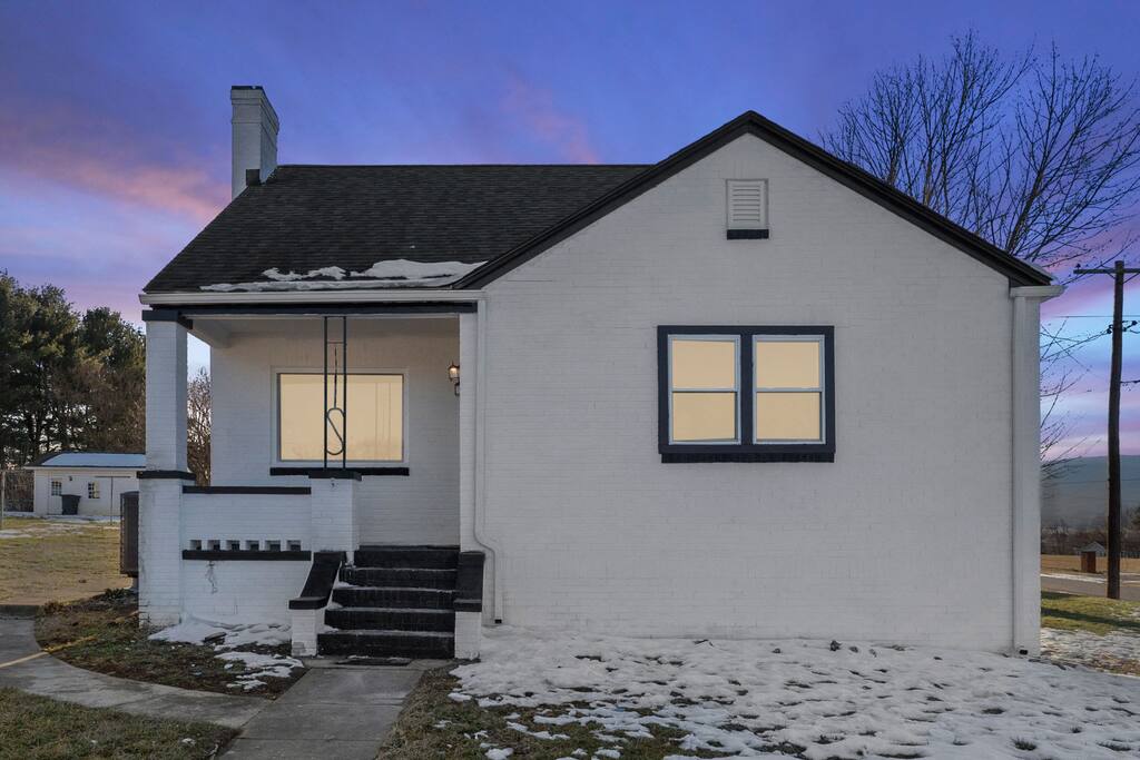 b-and-w-cottage-4-bedrooms-in-town/