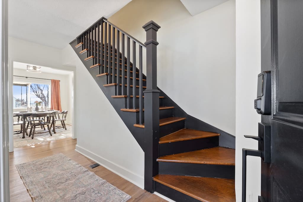 b-and-w-cottage-4-bedrooms-in-town/