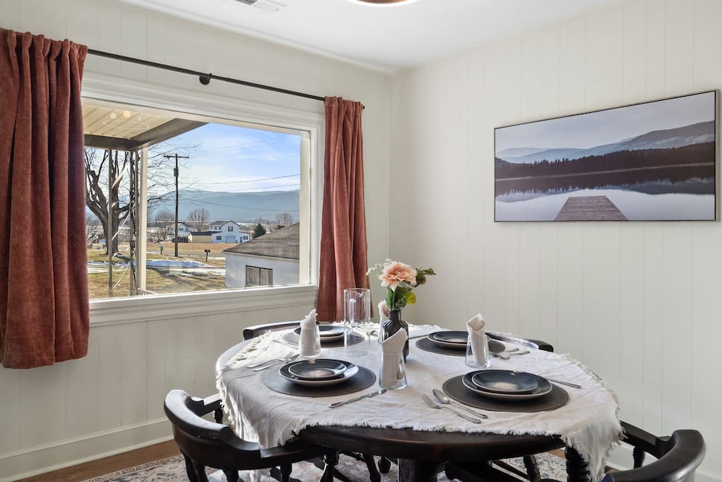 b-and-w-cottage-4-bedrooms-in-town/