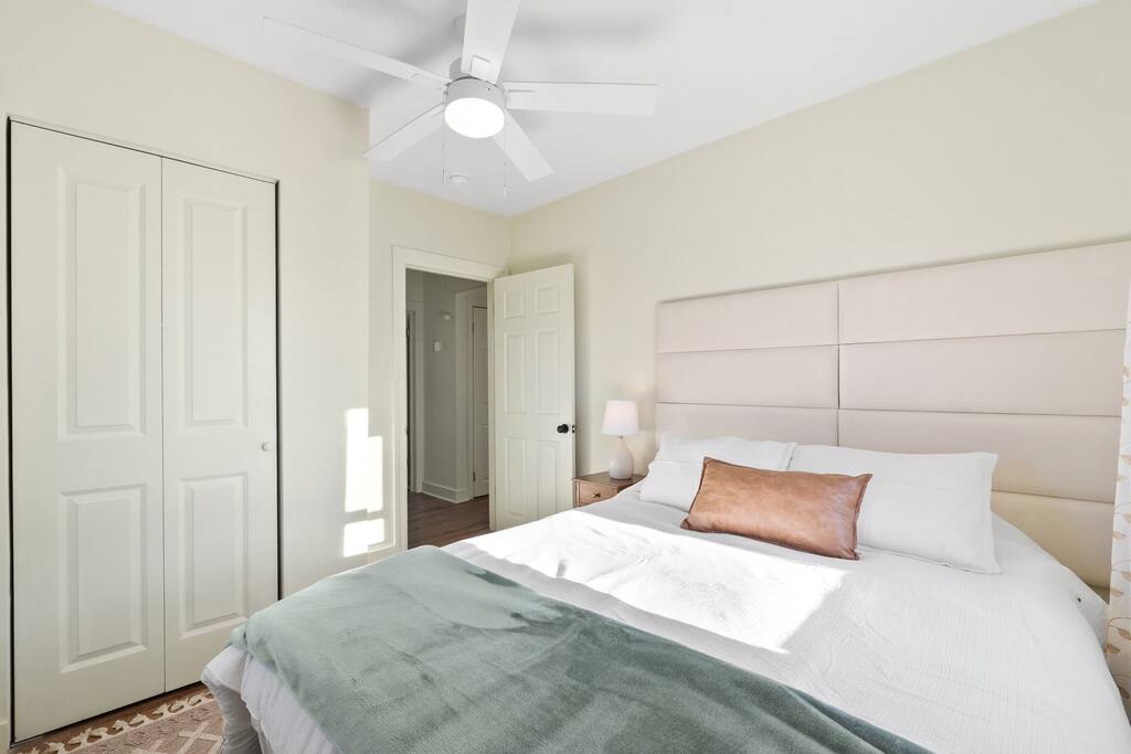 Queen bed with closet. Roku Smart TV