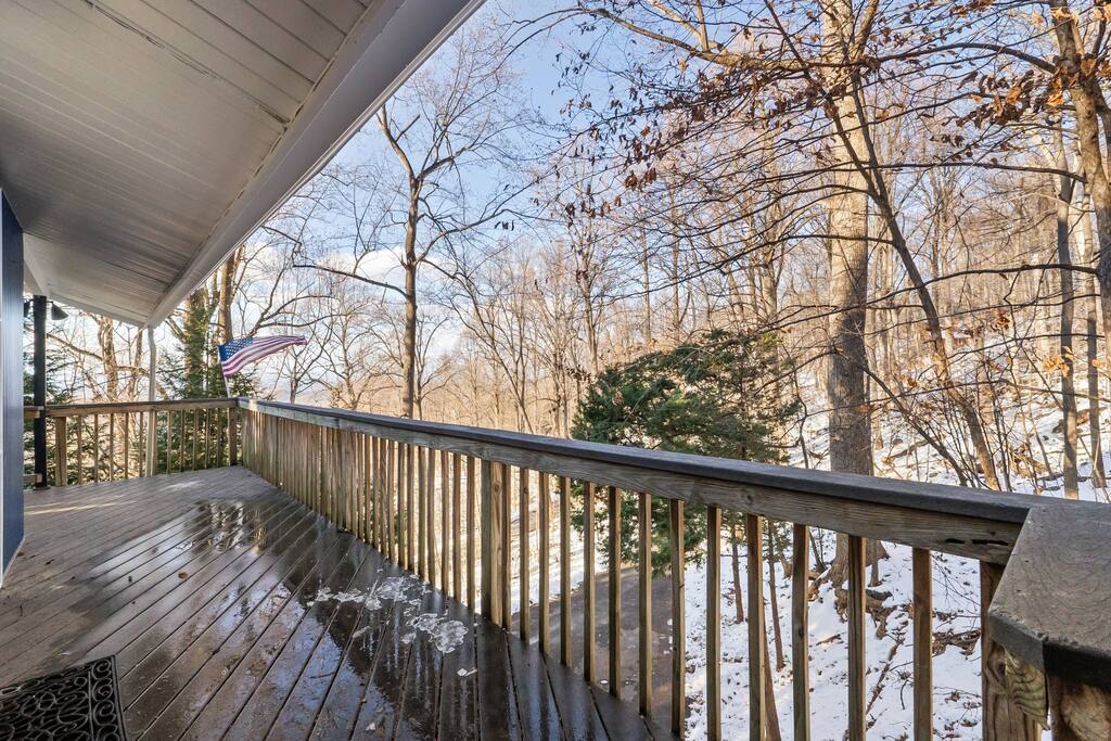 charming-cabin-nestled-in-nature/