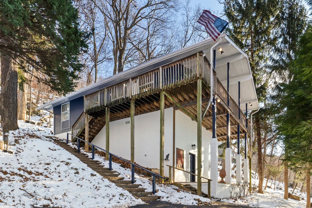charming-cabin-nestled-in-nature/