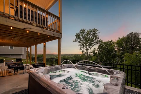 Apple Mountain House | Hot Tub | Games | Fire pit