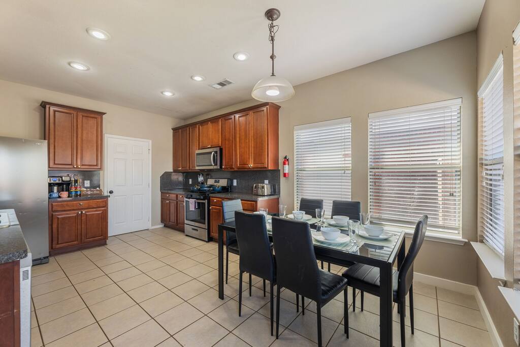 Full stocked kitchen