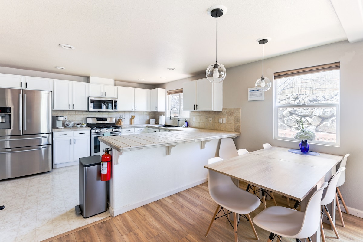 designer-home-conveniently-located-in-reno/