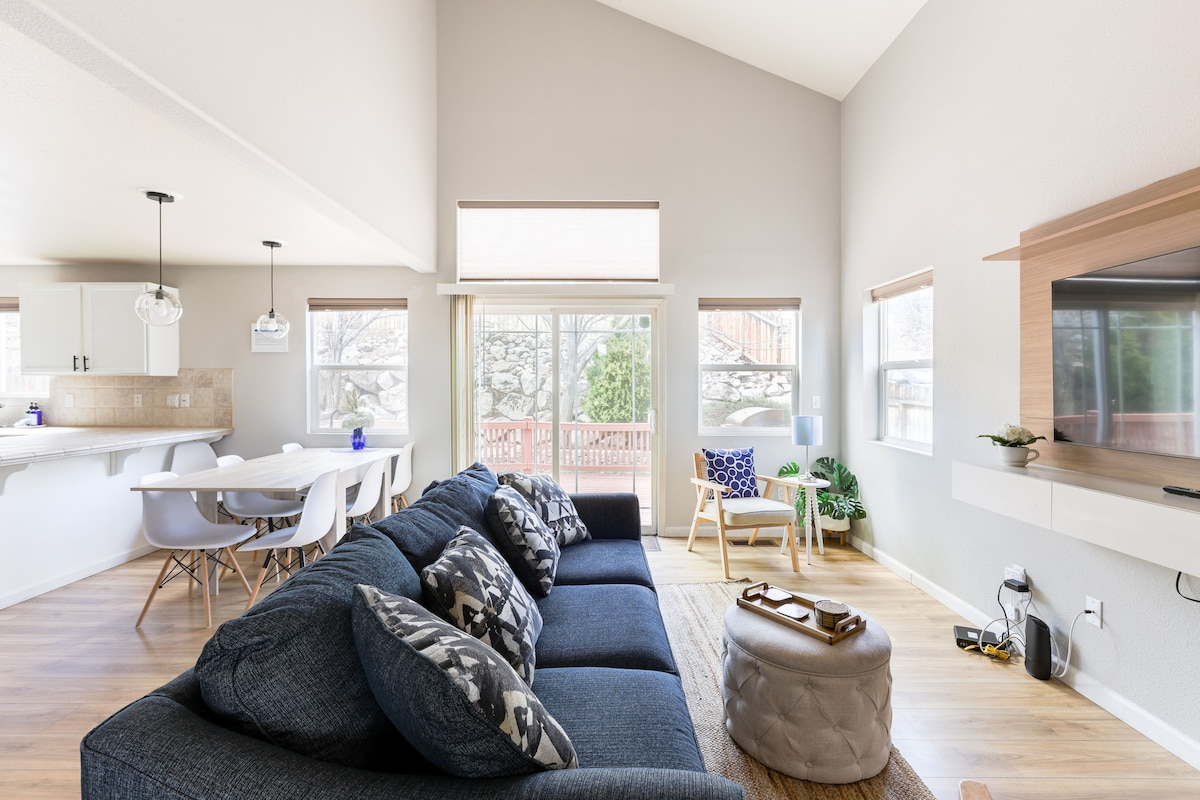 designer-home-conveniently-located-in-reno/