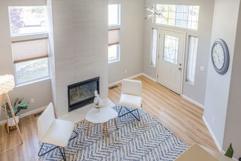 Designer Home conveniently located in Reno
