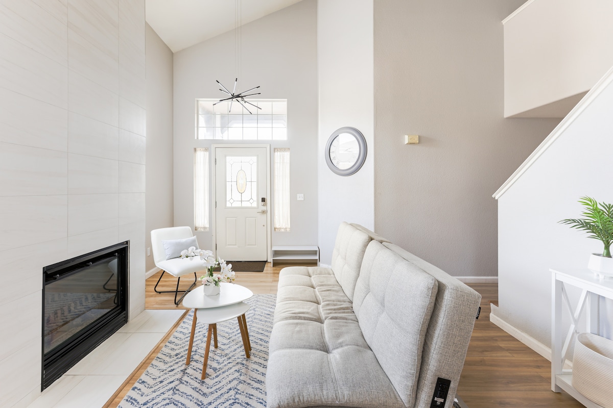 designer-home-conveniently-located-in-reno/