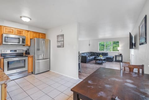 Large 5 bedroom * Wheat Ridge * Central * 2 Kings!