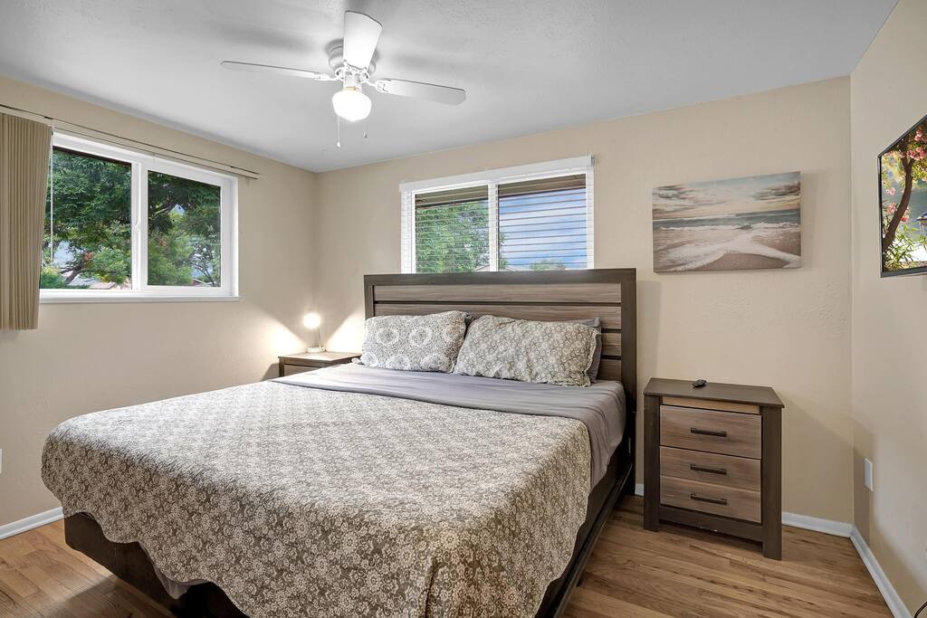 large-2-bed-home-with-huge-yard!/