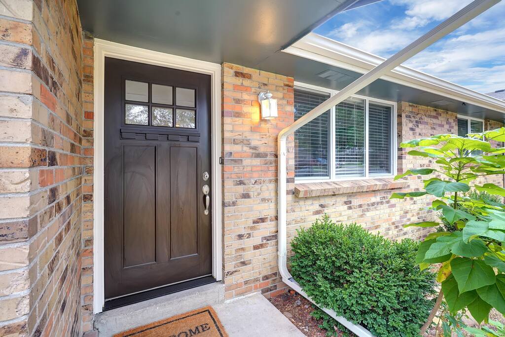 large-2-bed-home-with-huge-yard!/