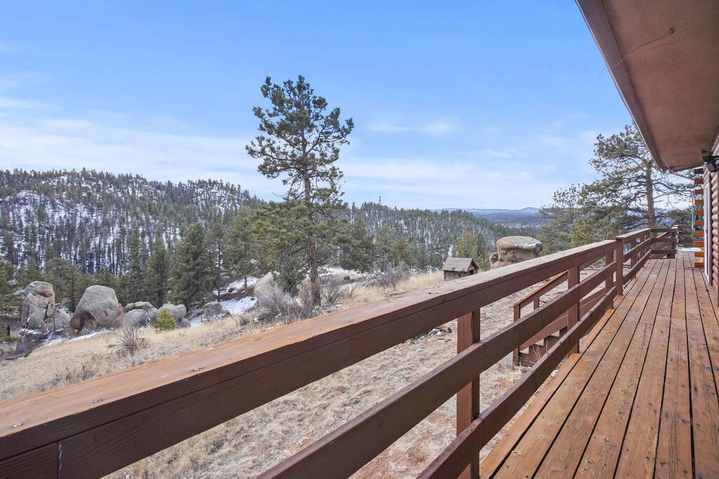 30-acre-retreat-cabin+5bd+wd+-sleeps-16/