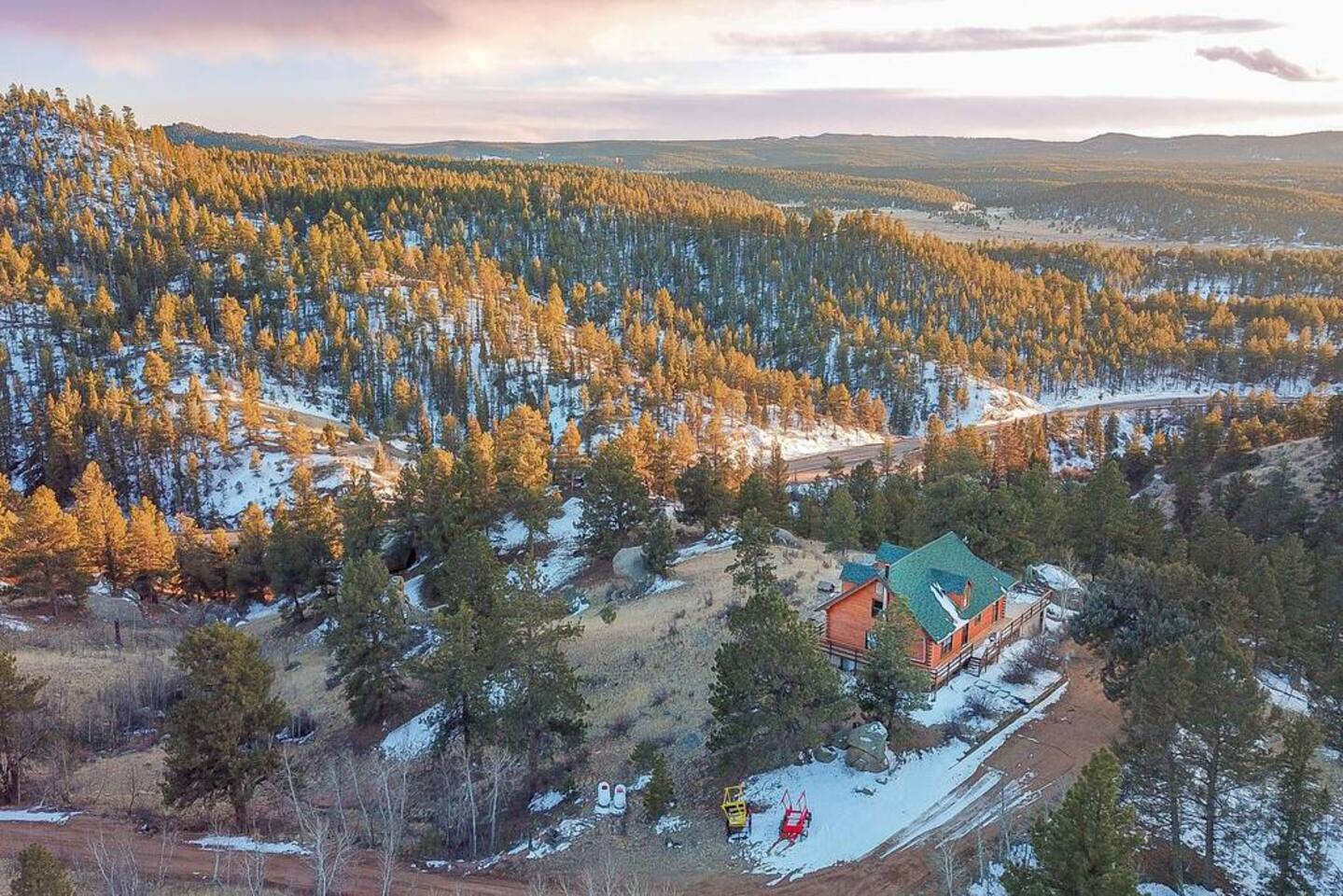 30 Acre Retreat Cabin+5BD+W/D+ Sleeps 16 - Holiday Home