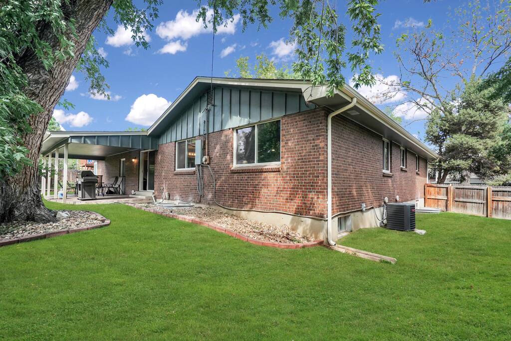 huge-arvada-retreat!-quiet-area-holiday-home/