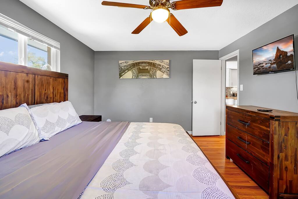 cozy-3br-near-dt-denver-+-wd+porch+free-parking/