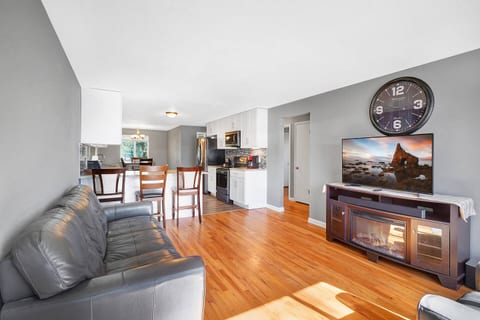 Cozy 3BR near DT Denver + W/D+Porch+Free Parking
