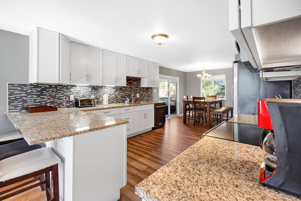 cozy-3br-near-dt-denver-+-wd+porch+free-parking/