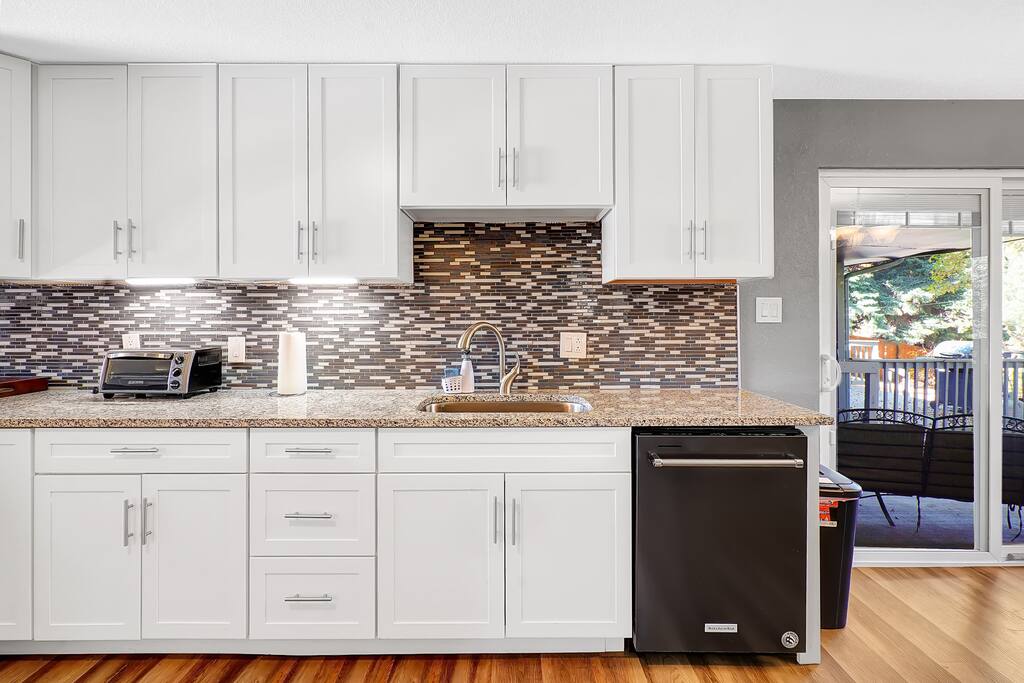 cozy-3br-near-dt-denver-+-wd+porch+free-parking/