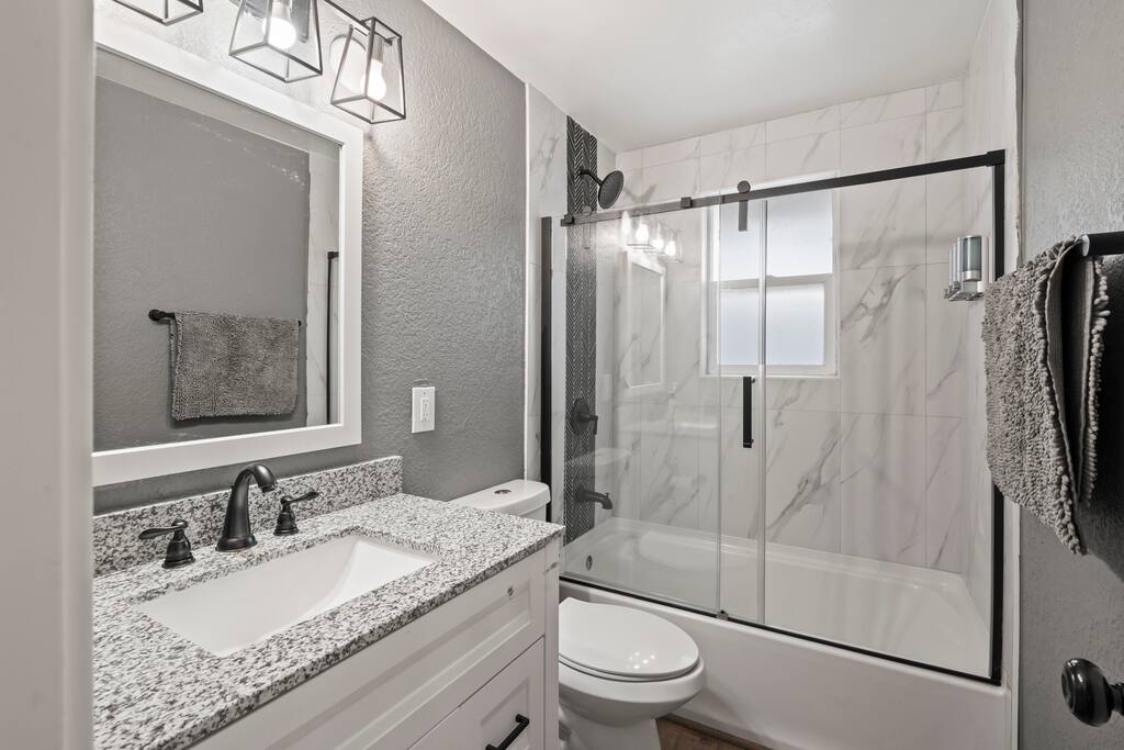 central-huge-duplex-sleeps-16/