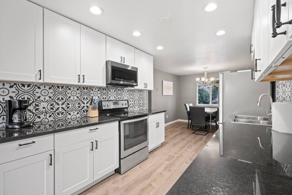 central-huge-duplex-sleeps-16/